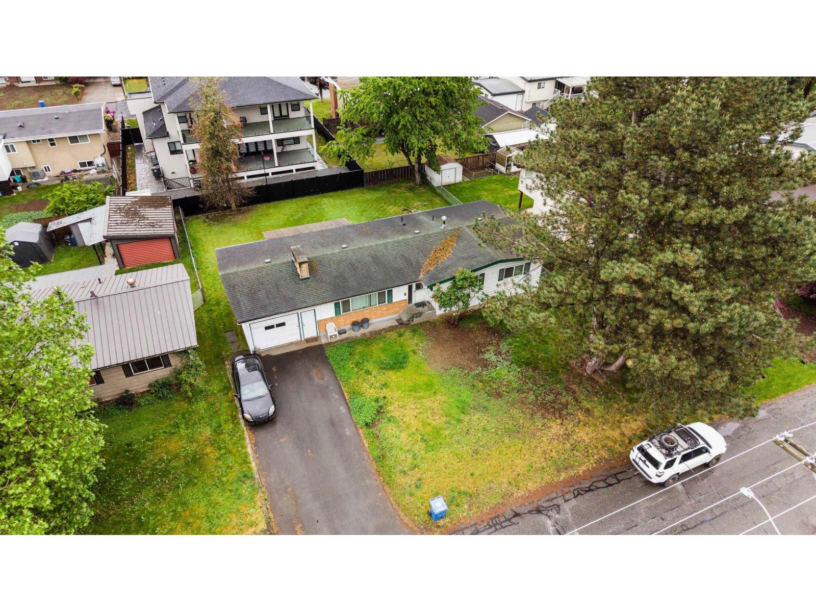 2141 Lynden Street, Abbotsford, British Columbia  V2T 3B6 - Photo 2 - R3124812