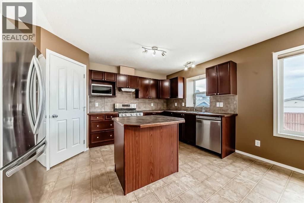 2128 Luxstone Boulevard Sw, Airdrie, Alberta  T4B 0C6 - Photo 9 - A2303539