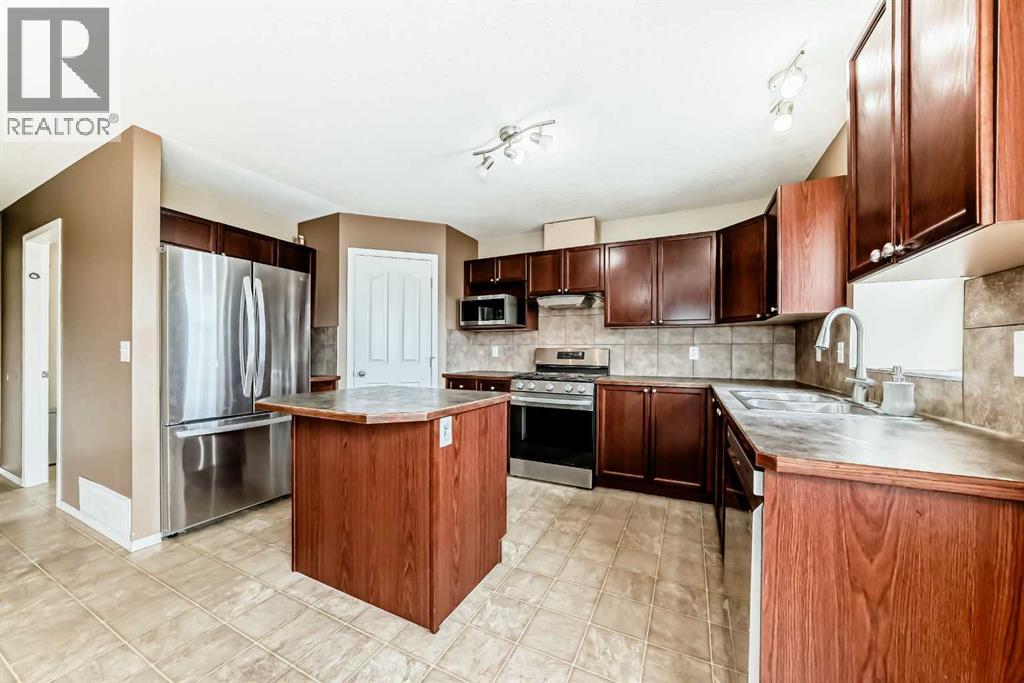 2128 Luxstone Boulevard Sw, Airdrie, Alberta  T4B 0C6 - Photo 8 - A2303539