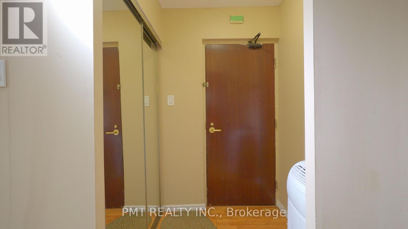 106 - 88 Charles Street E, Toronto, Ontario  M4Y 2W7 - Photo 2 - C13144614