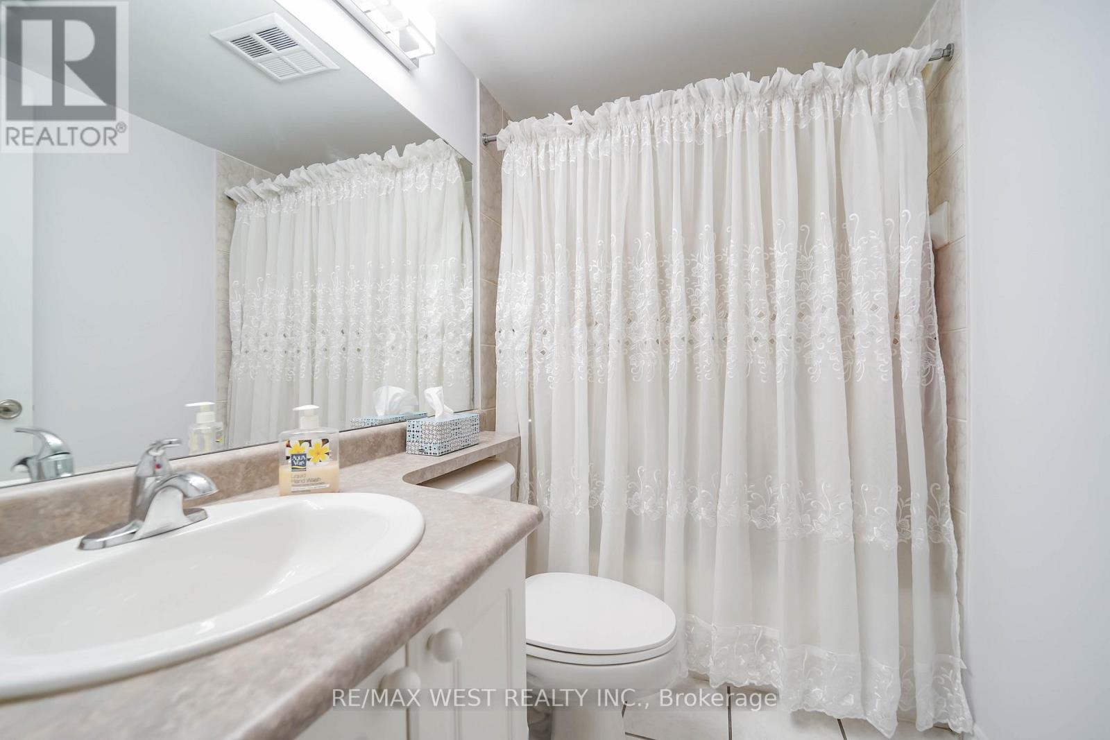 208 - 1030 Sheppard Avenue W, Toronto, Ontario  M3H 6C1 - Photo 7 - C13144680