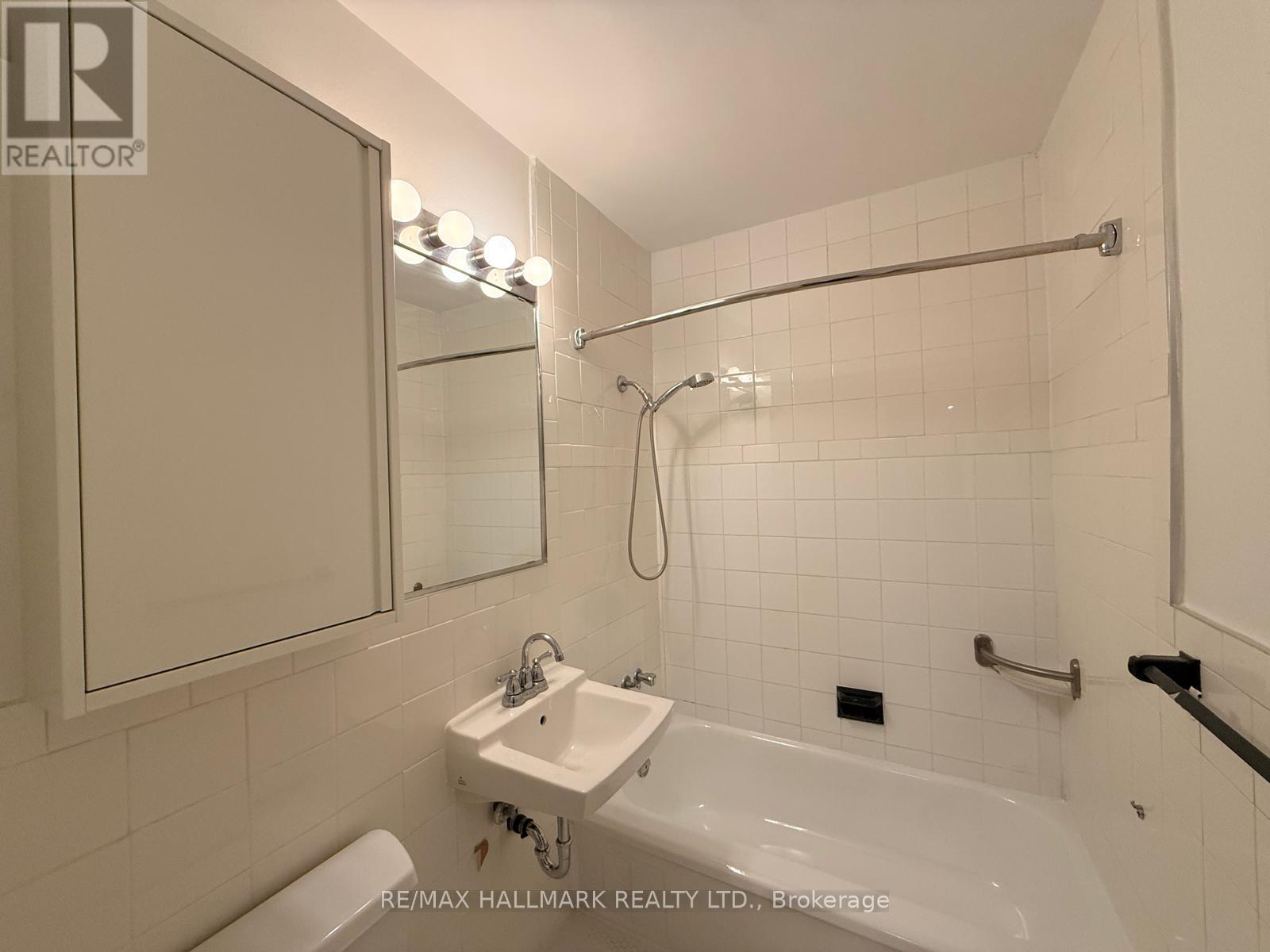 5 - 57 Rawlinson Avenue, Toronto, Ontario  M4P 2N1 - Photo 7 - C13144752