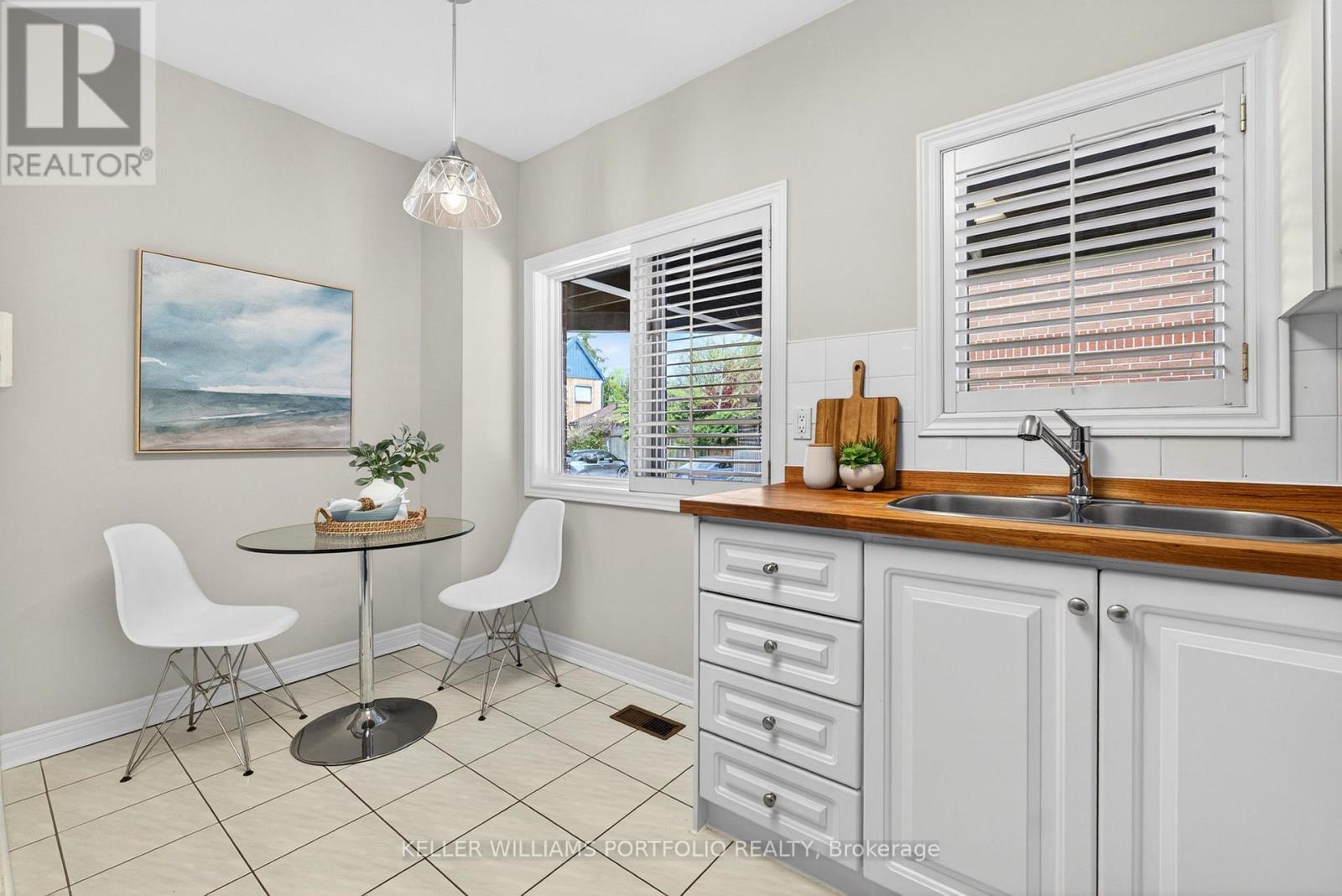 81b Ulster Street, Toronto, Ontario  M5S 1E9 - Photo 14 - C13144856