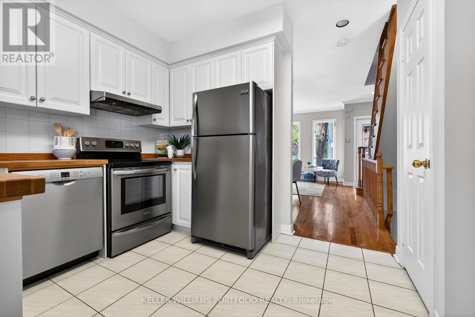 81b Ulster Street, Toronto, Ontario  M5S 1E9 - Photo 17 - C13144856