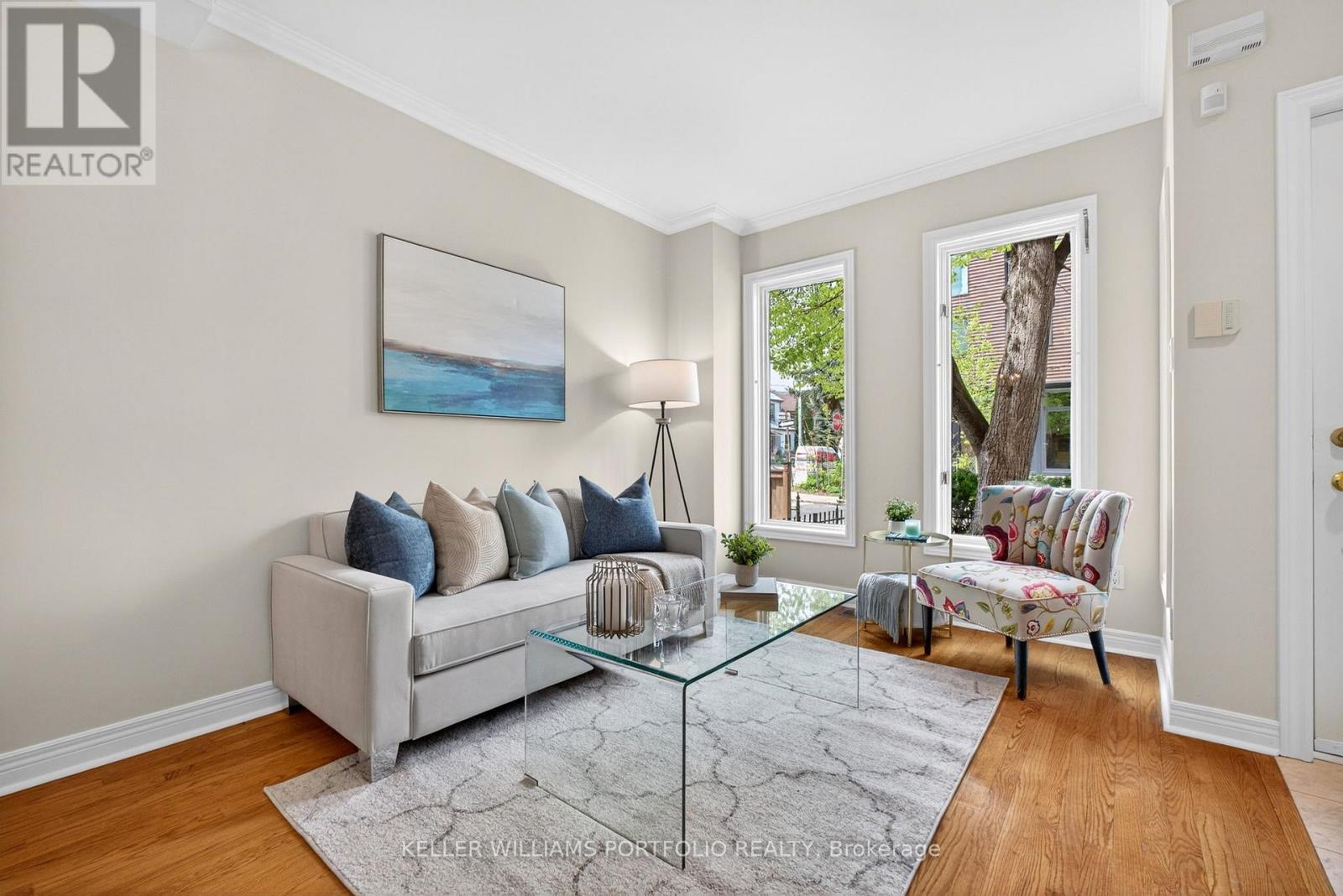 81b Ulster Street, Toronto, Ontario  M5S 1E9 - Photo 4 - C13144856