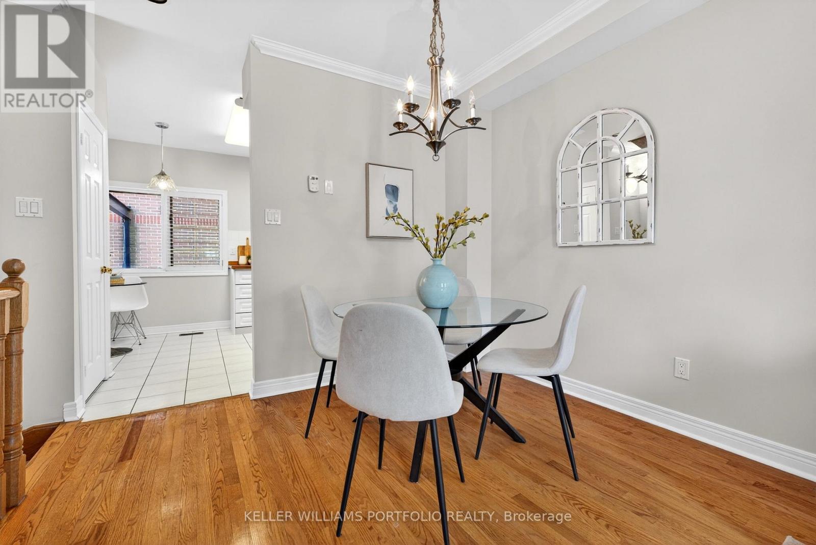 81b Ulster Street, Toronto, Ontario  M5S 1E9 - Photo 9 - C13144856