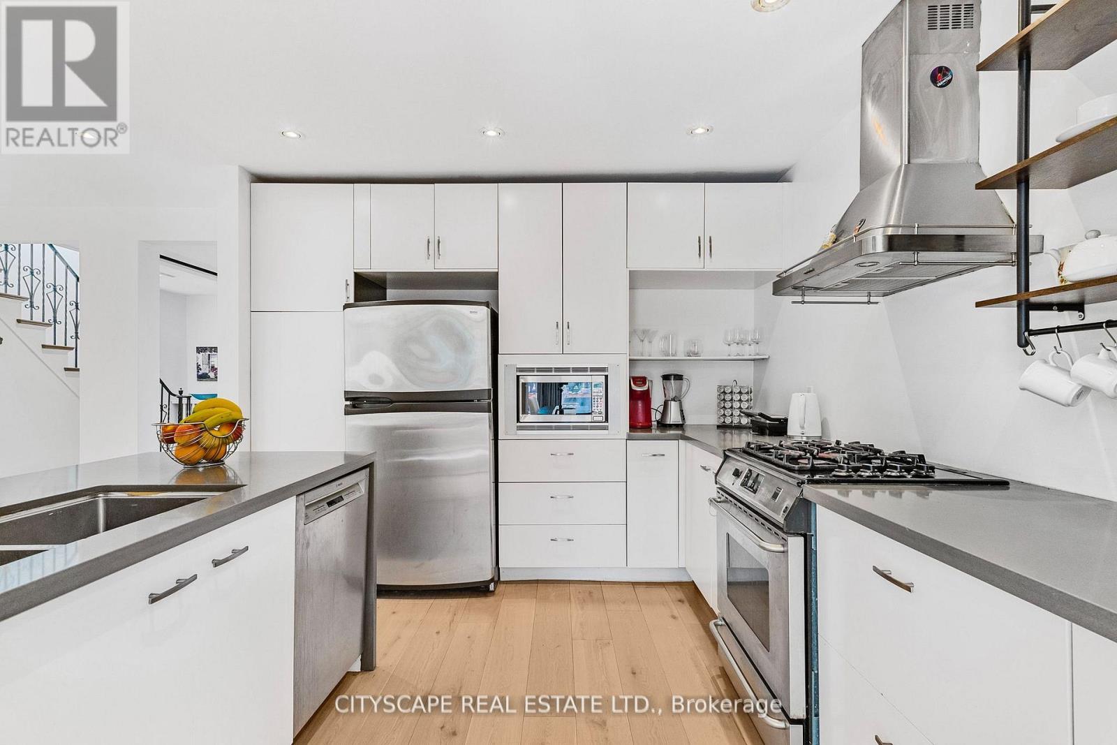 555 Castlefield Avenue, Toronto, Ontario  M5N 1L7 - Photo 10 - C13144894