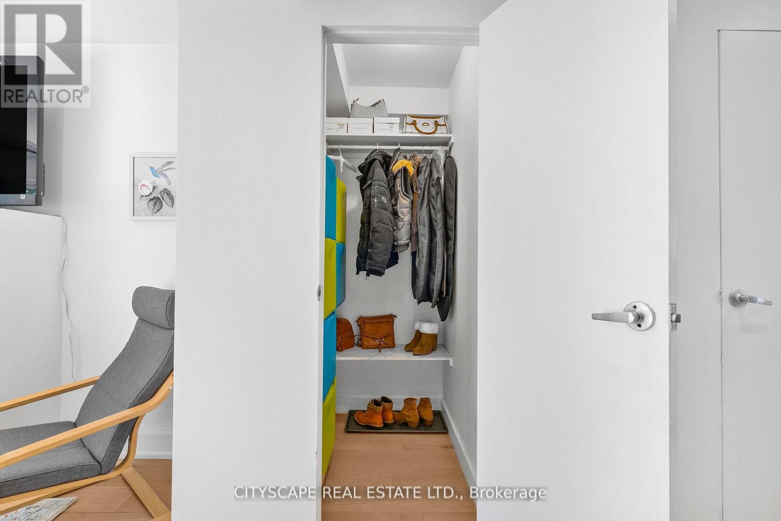 555 Castlefield Avenue, Toronto, Ontario  M5N 1L7 - Photo 12 - C13144894