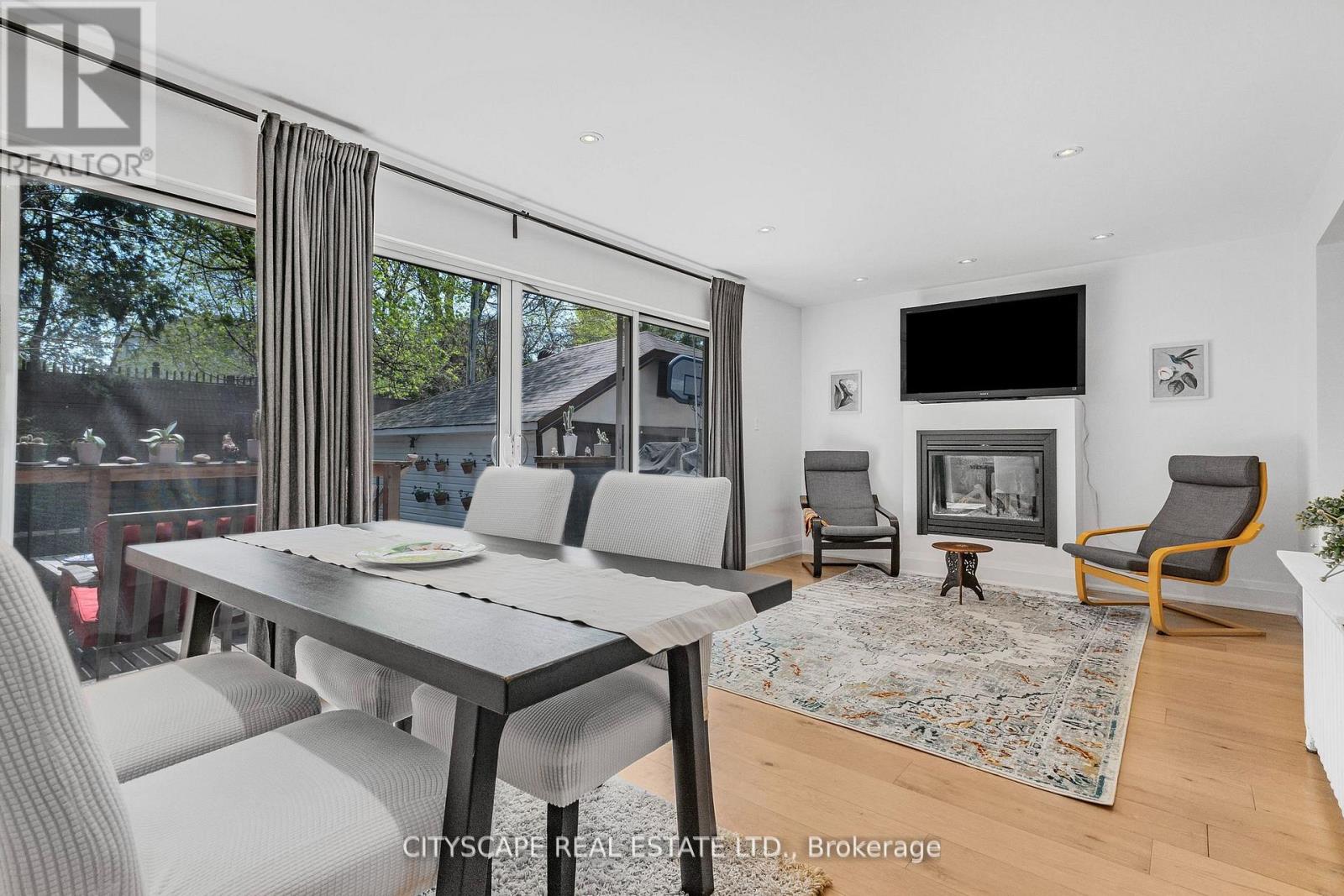 555 Castlefield Avenue, Toronto, Ontario  M5N 1L7 - Photo 13 - C13144894