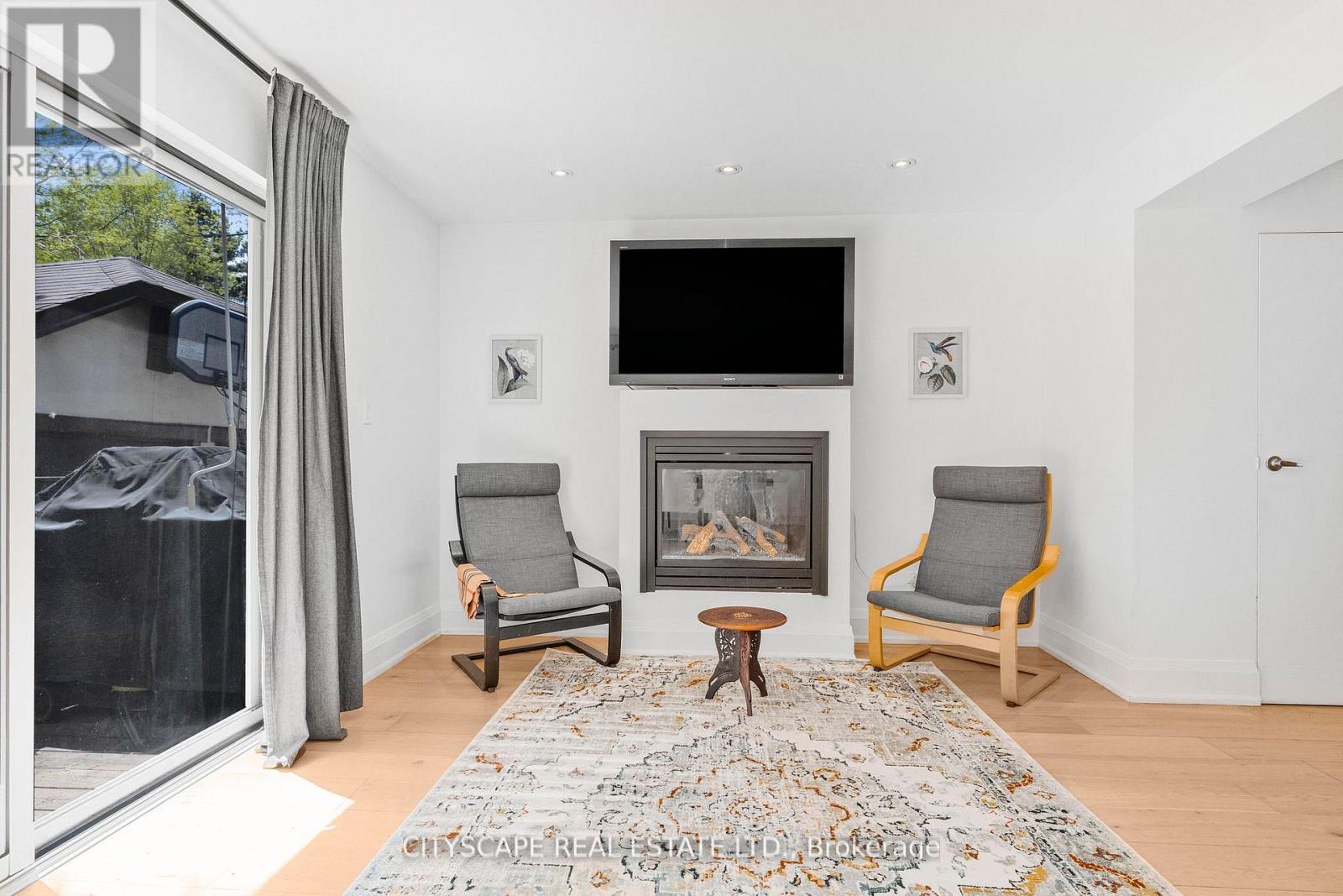 555 Castlefield Avenue, Toronto, Ontario  M5N 1L7 - Photo 15 - C13144894