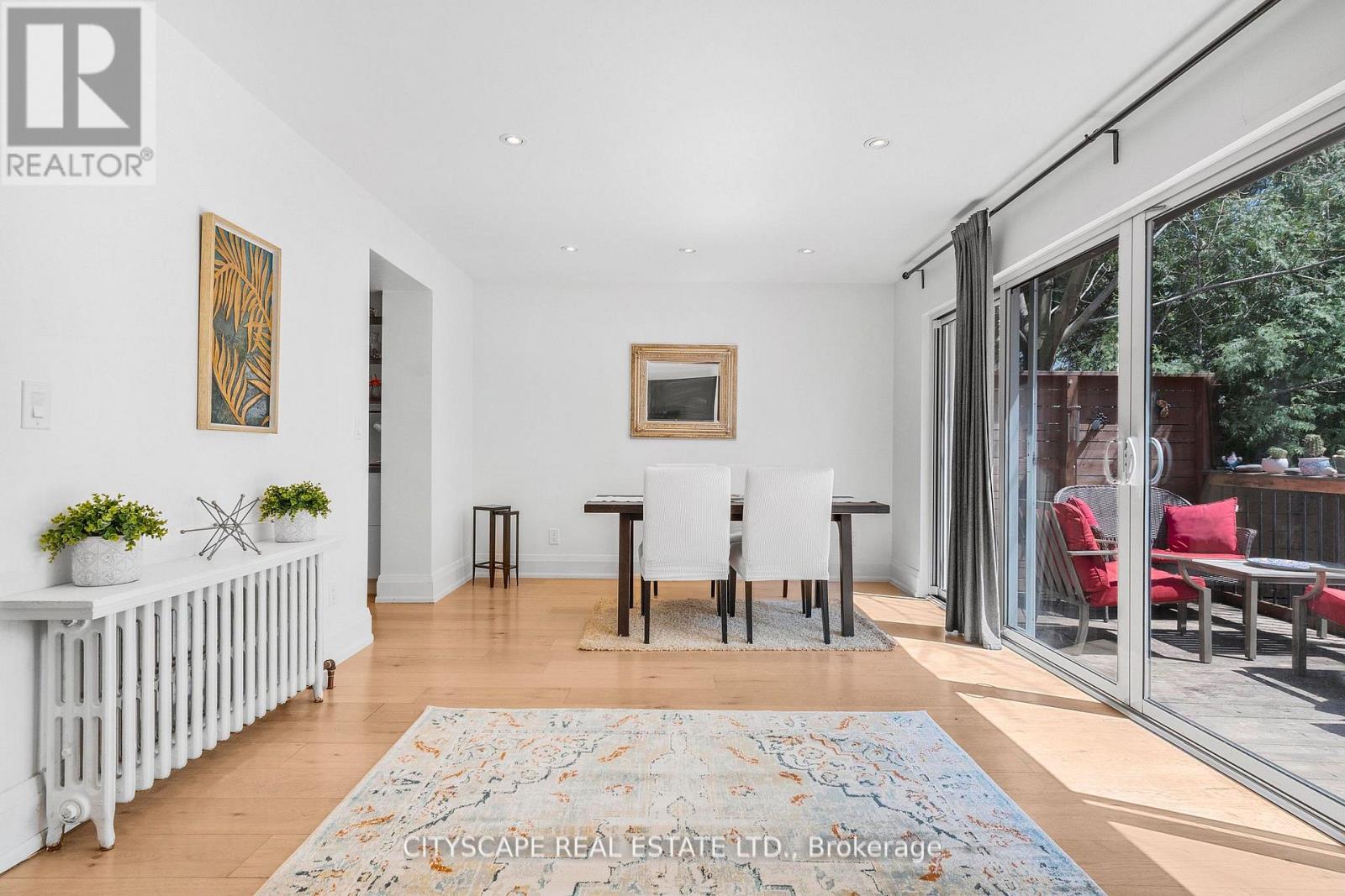 555 Castlefield Avenue, Toronto, Ontario  M5N 1L7 - Photo 16 - C13144894