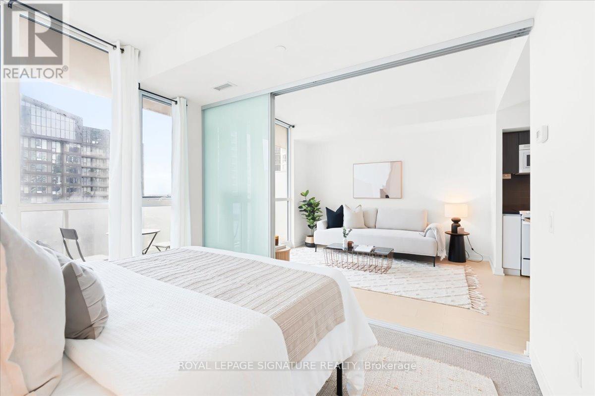 3011 - 75 Queens Wharf Road, Toronto, Ontario  M5V 0J8 - Photo 17 - C13144898