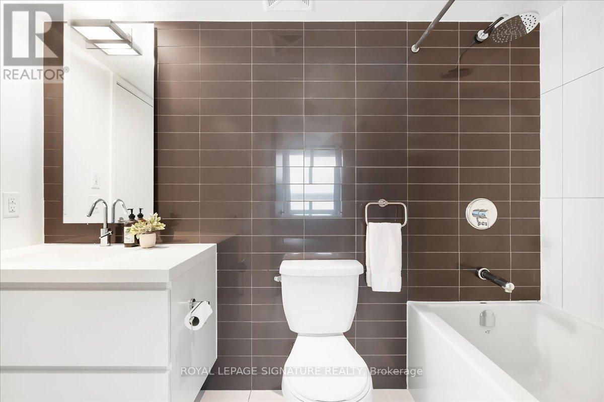 3011 - 75 Queens Wharf Road, Toronto, Ontario  M5V 0J8 - Photo 19 - C13144898