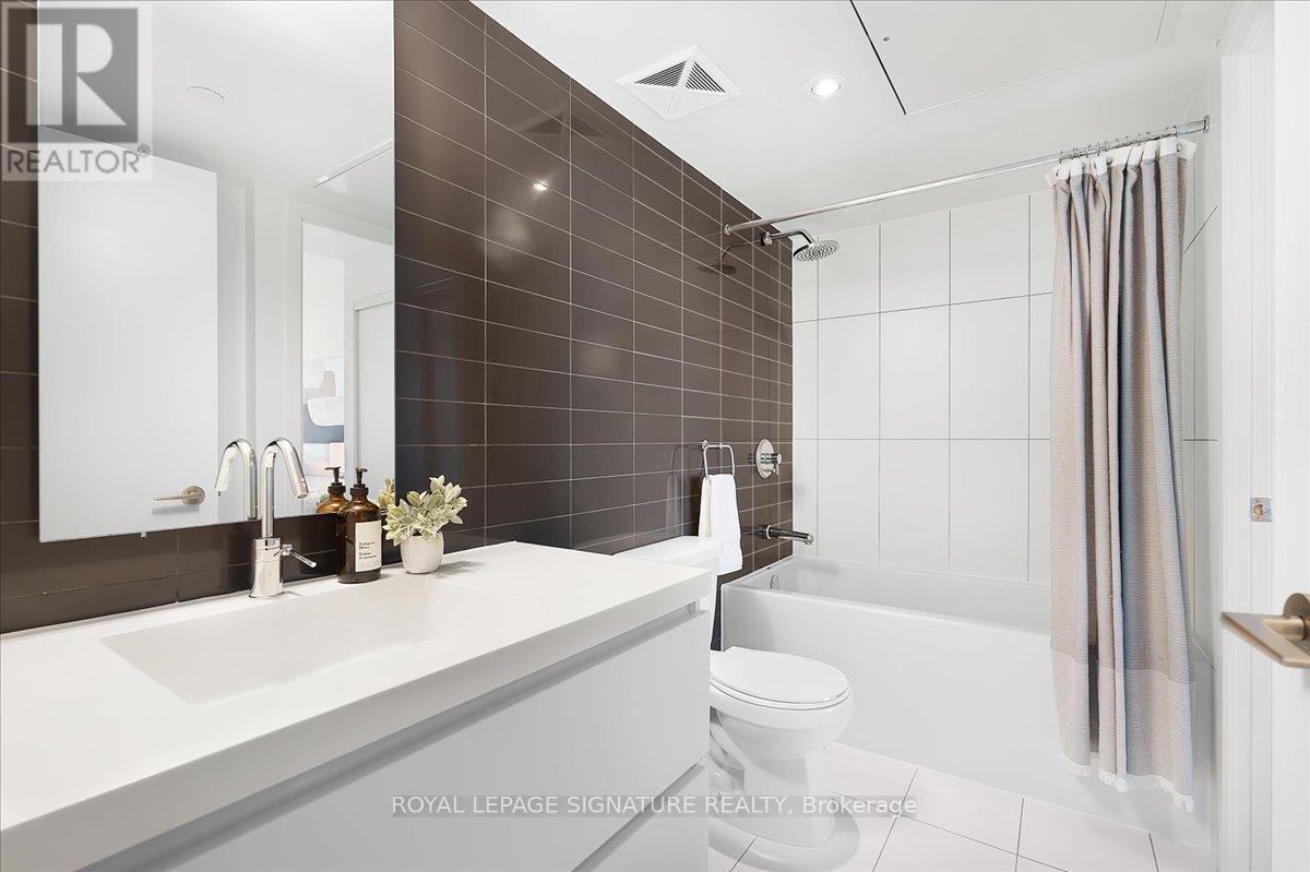 3011 - 75 Queens Wharf Road, Toronto, Ontario  M5V 0J8 - Photo 20 - C13144898
