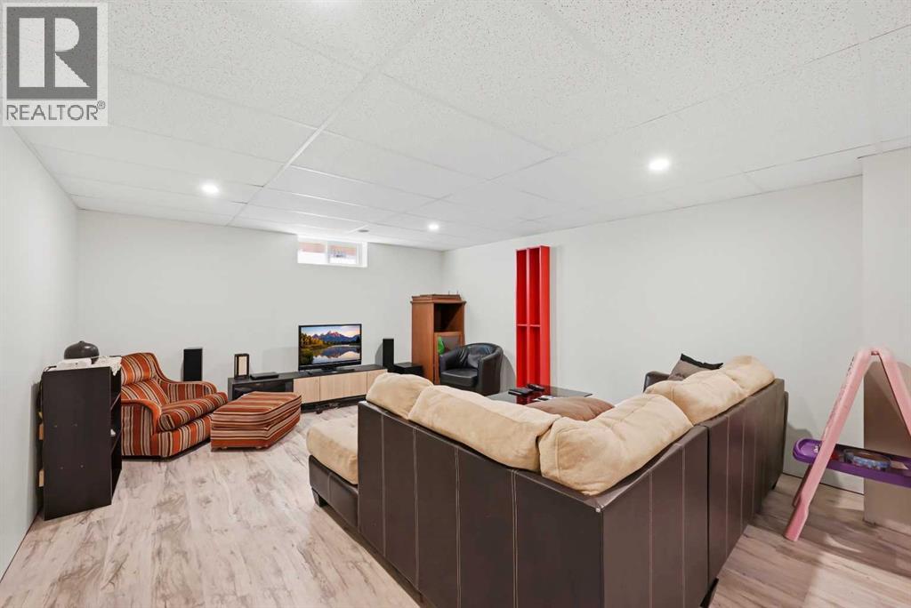 1012 Riddell Place SE, Calgary, Alberta  T2A 1Y5 - Photo 29 - A2306511