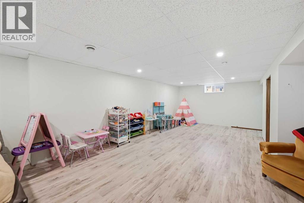 1012 Riddell Place SE, Calgary, Alberta  T2A 1Y5 - Photo 28 - A2306511