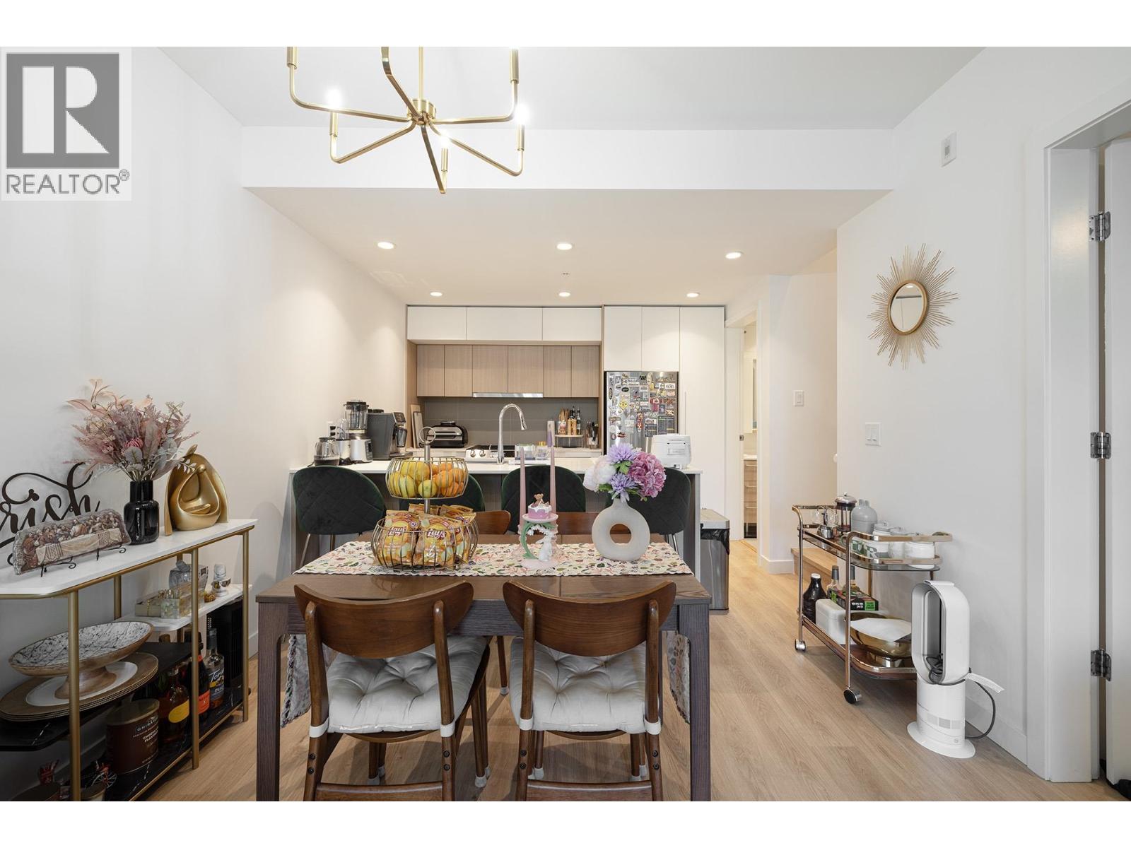 208 9888 University Crescent, Burnaby, British Columbia  V5A 0G4 - Photo 4 - R3124276