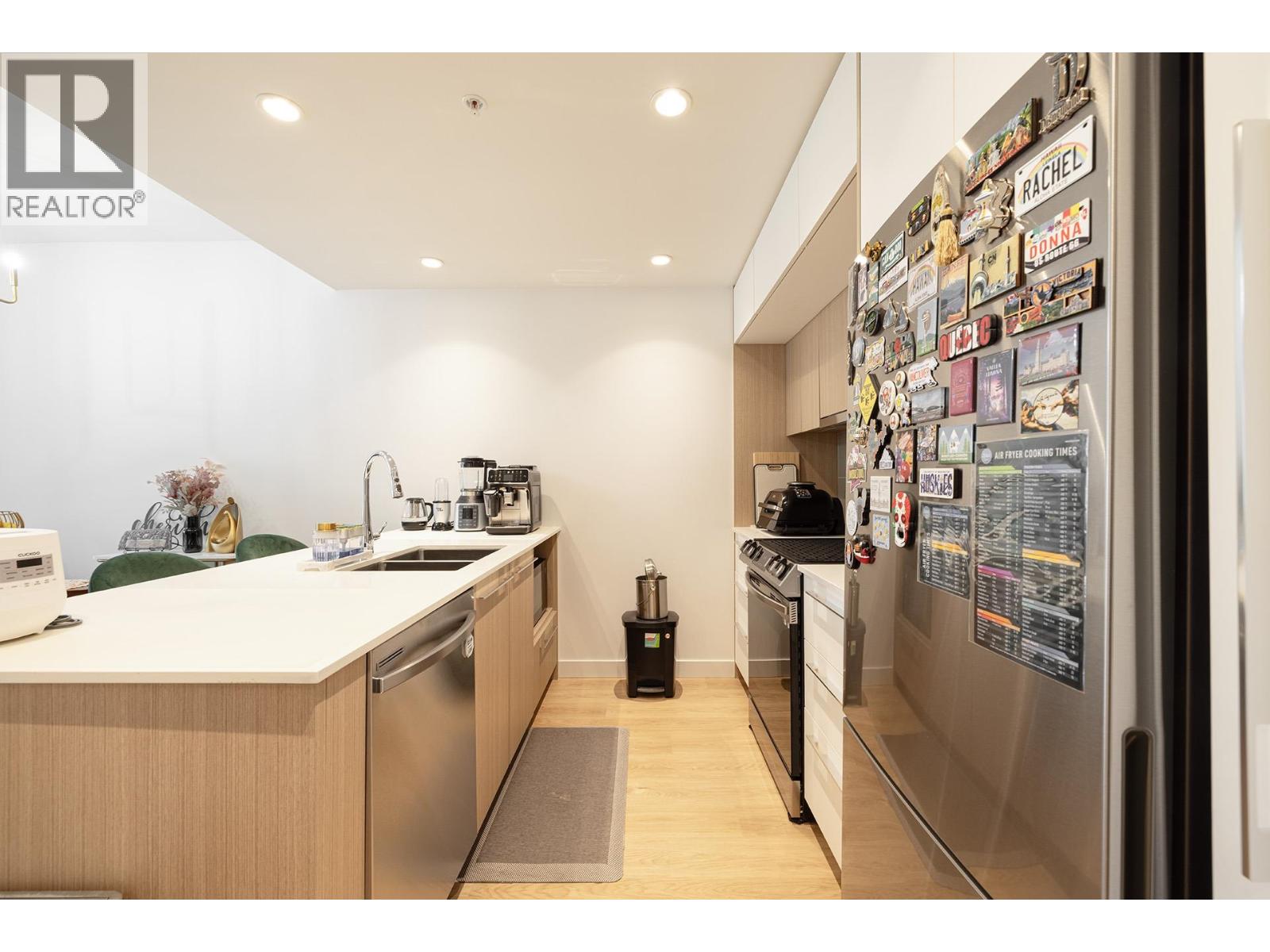 208 9888 University Crescent, Burnaby, British Columbia  V5A 0G4 - Photo 6 - R3124276