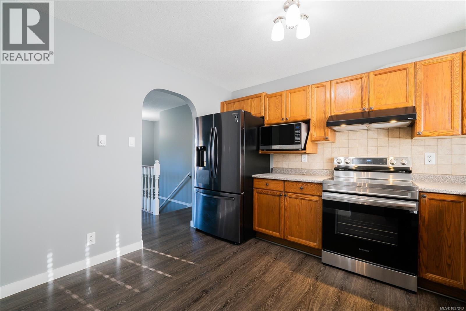 2319 Rosstown Rd, Nanaimo, British Columbia  V9T 3R4 - Photo 3 - 1037243