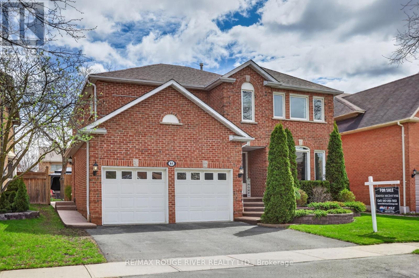84 SILVERBIRCH PLACE, Whitby, Ontario