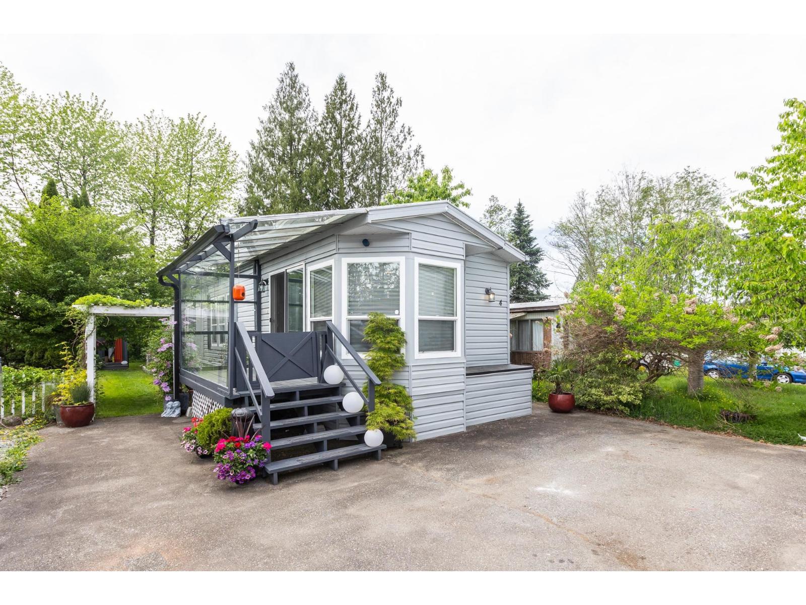 4 23387 70a Avenue, Langley, British Columbia  V2Y 2J2 - Photo 2 - R3124687