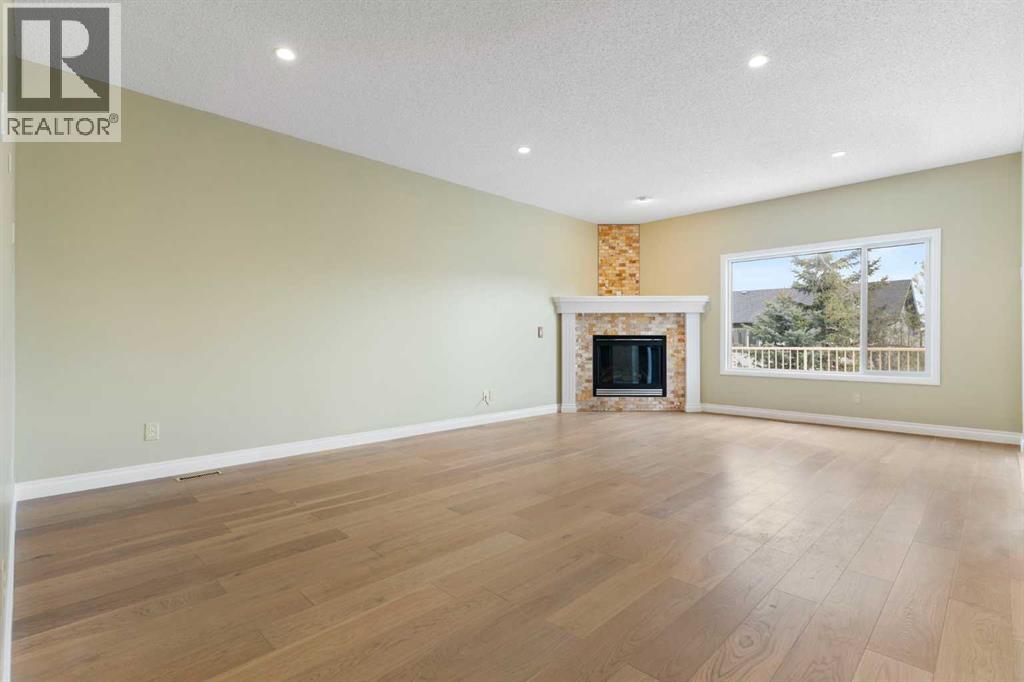 175 Sunset Close, Cochrane, Alberta  T4C 0V2 - Photo 3 - A2311558