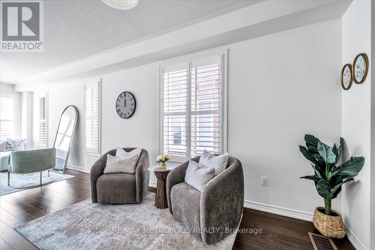 120 Laing Drive, Whitby, Ontario  L1P 0N5 - Photo 15 - E13144592
