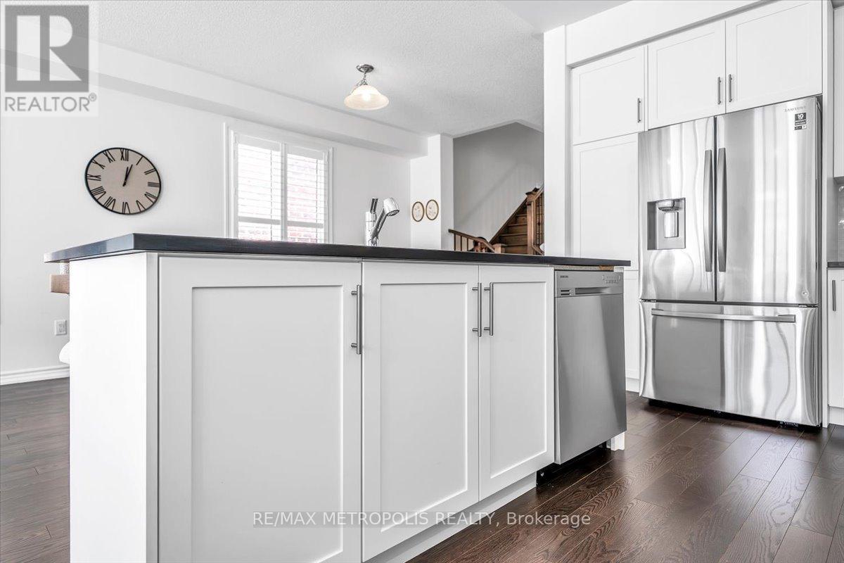 120 Laing Drive, Whitby, Ontario  L1P 0N5 - Photo 23 - E13144592
