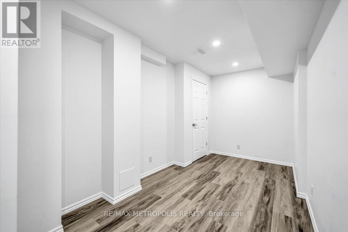 120 Laing Drive, Whitby, Ontario  L1P 0N5 - Photo 37 - E13144592