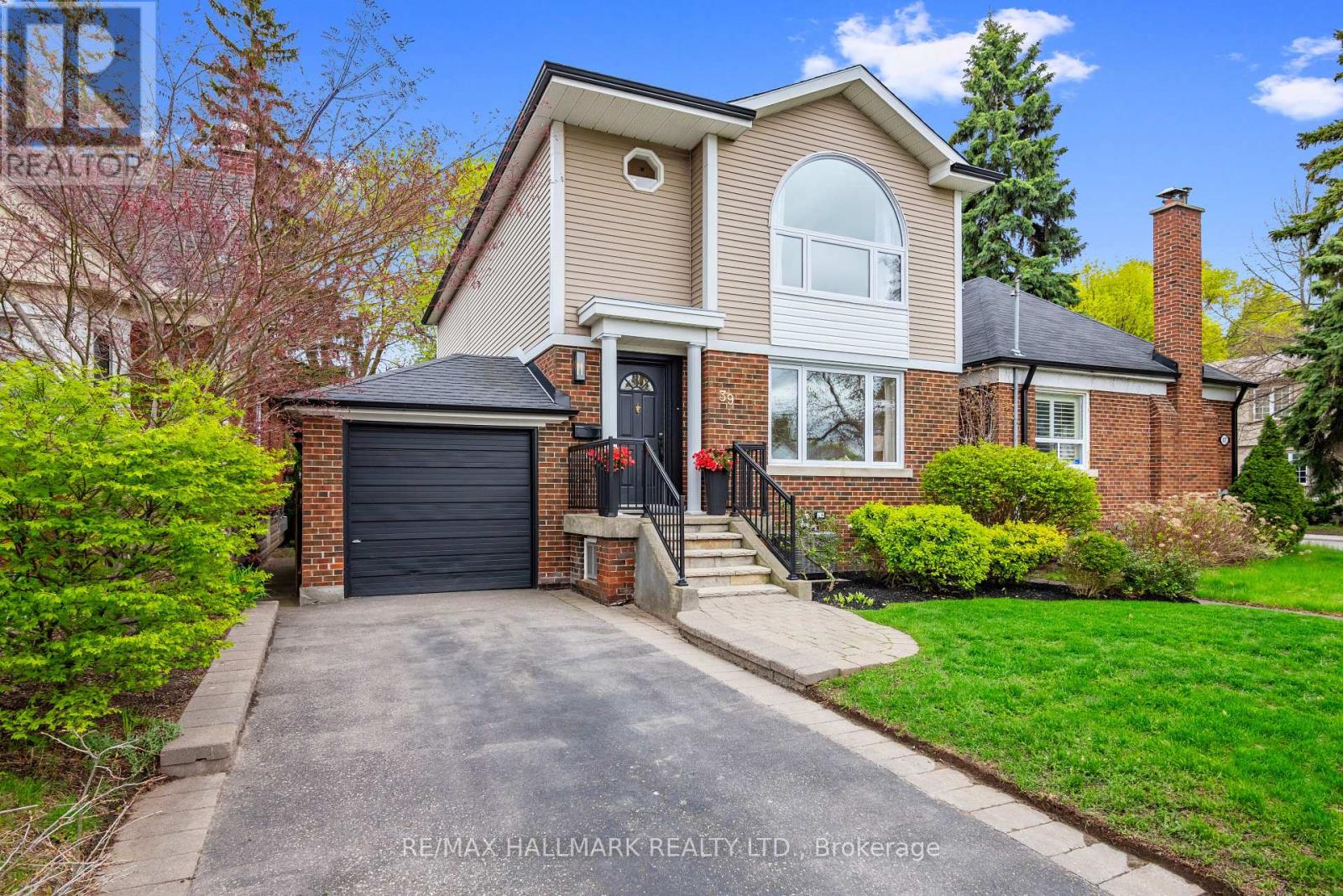 39 Briar Dale Boulevard, Toronto, Ontario M1N 1Z6 - Photo 2 - E13144890