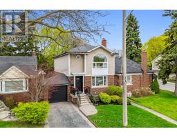 39 BRIAR DALE BOULEVARD, Toronto, Ontario