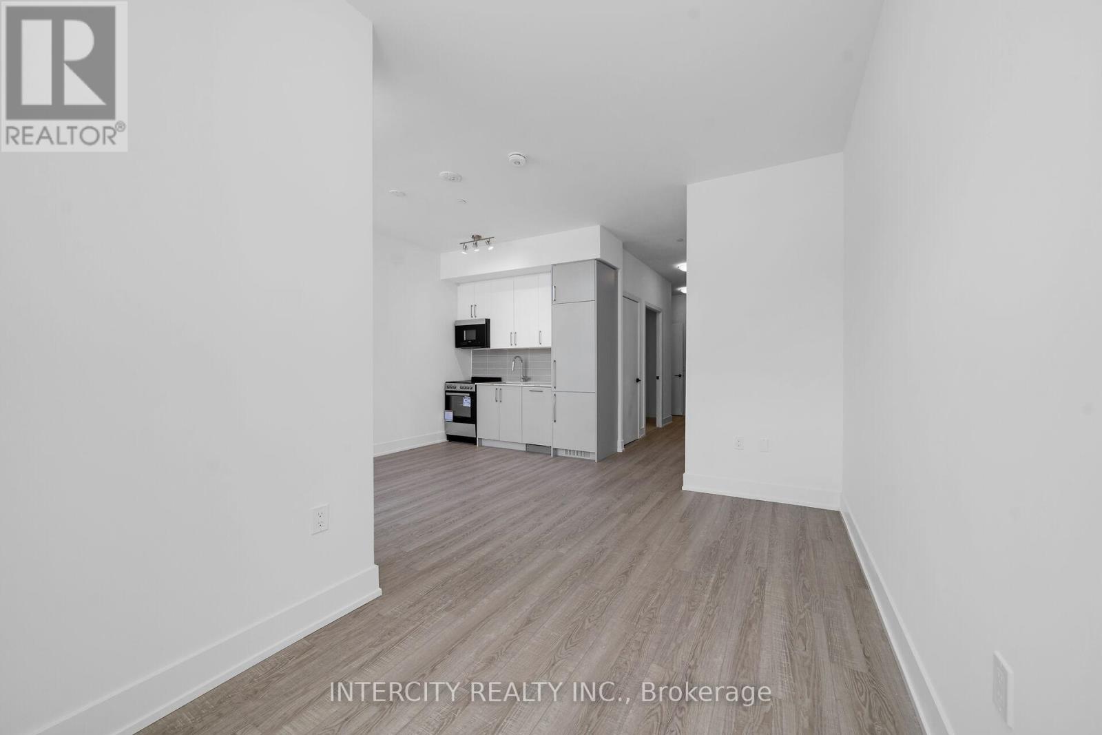 105 - 2075 King Road, King, Ontario  L7B 0R6 - Photo 12 - N13136688