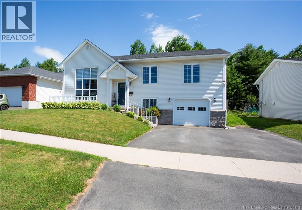 187 Mcknight Street, Fredericton, New Brunswick  E3A 5W4 - Photo 2 - NB139784