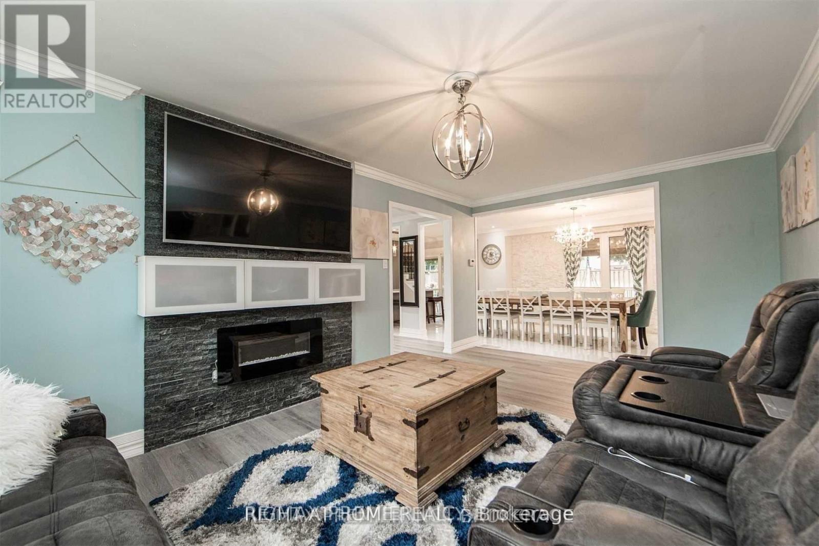 Main - 376 Kelly Crescent, Newmarket, Ontario  L3Y 7K2 - Photo 4 - N13144596