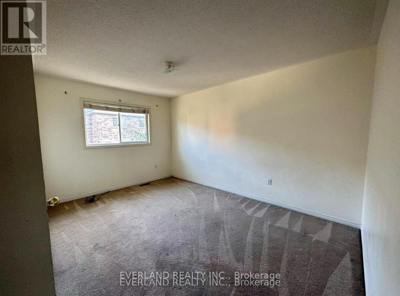 7 Bassett Avenue, Richmond Hill, Ontario  L4B 4M8 - Photo 5 - N13144648