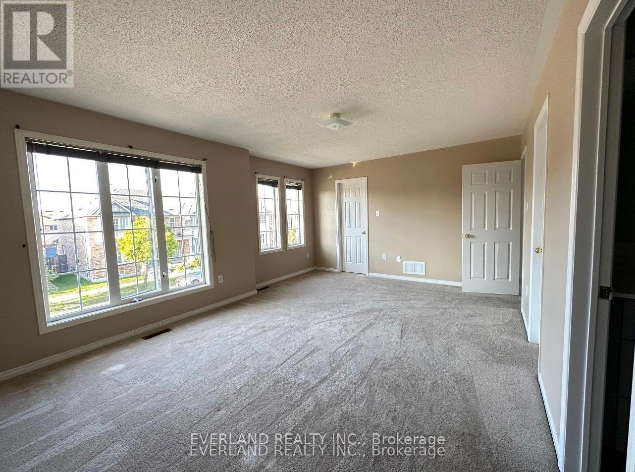 7 Bassett Avenue, Richmond Hill, Ontario  L4B 4M8 - Photo 7 - N13144648