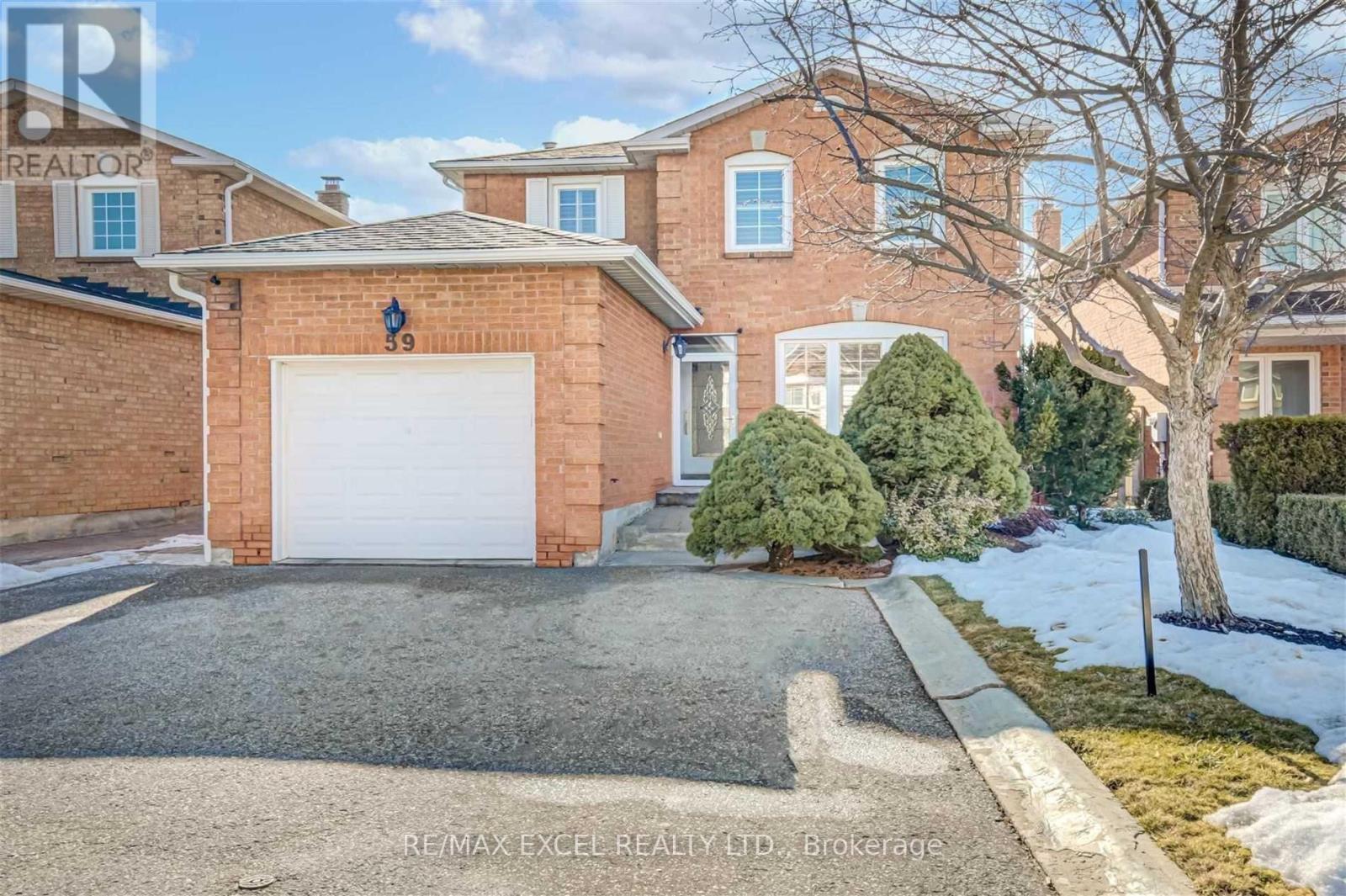 UPPER - 59 PENTLAND CRESCENT