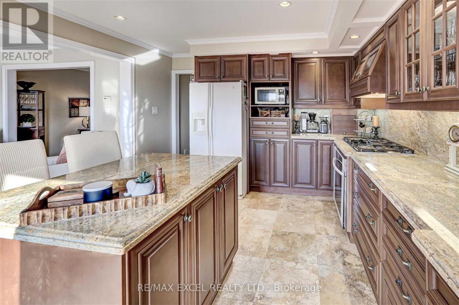 Upper - 59 Pentland Crescent, Vaughan, Ontario  L6A 1T5 - Photo 10 - N13144834
