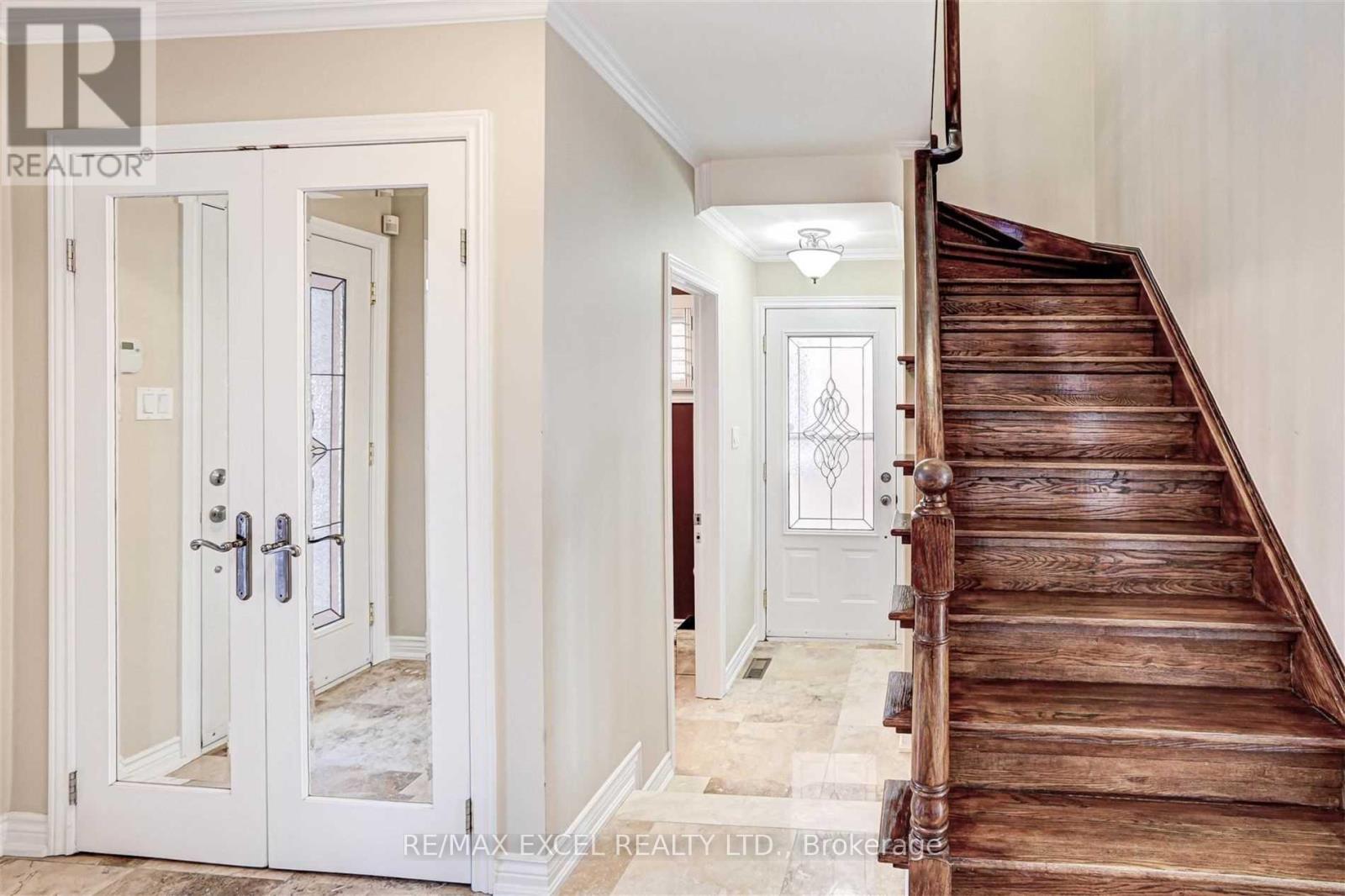 Upper - 59 Pentland Crescent, Vaughan, Ontario  L6A 1T5 - Photo 4 - N13144834