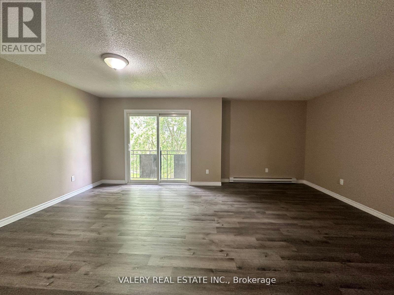1 - 9 Lowndes Ave Avenue, Georgina, Ontario  L4P 3T1 - Photo 6 - N13144878