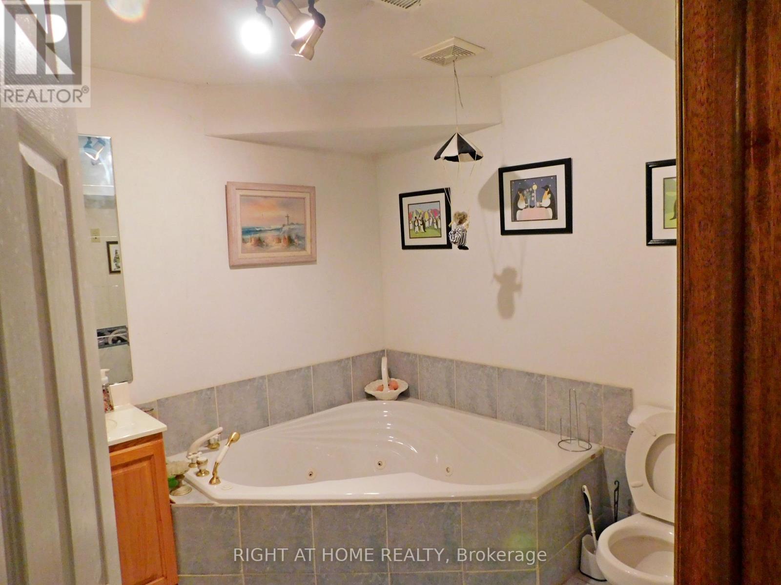 4916 Thirty Road N, Lincoln, Ontario  L3J 1W2 - Photo 33 - X12268888