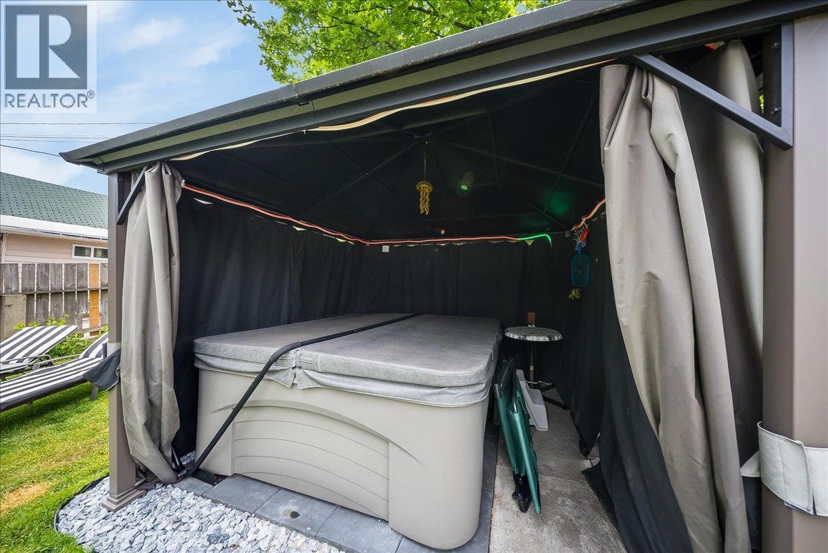 490 Austad Lane, Trail, British Columbia  V1R 3K6 - Photo 19 - 10387521