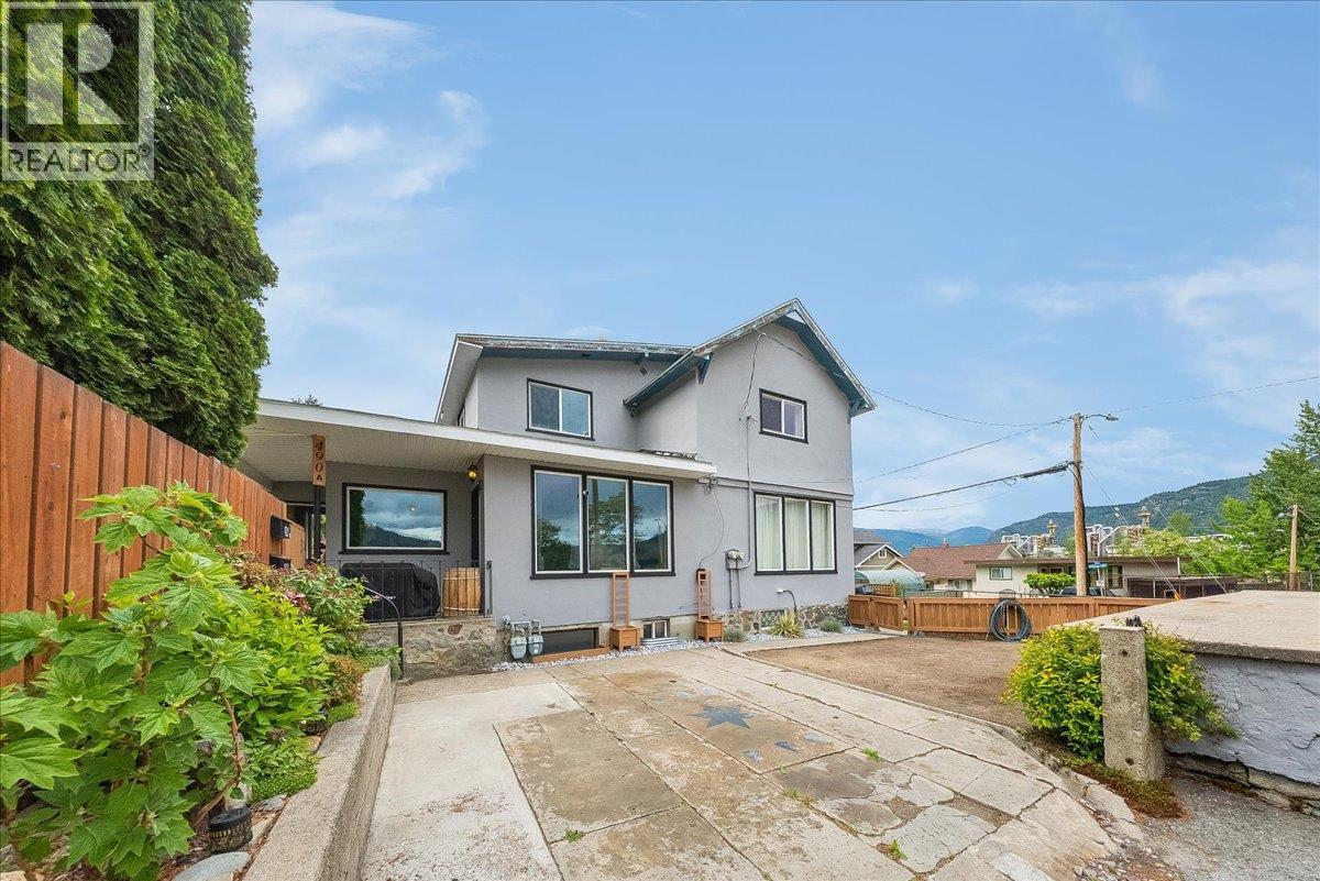 490 Austad Lane, Trail, British Columbia  V1R 3K6 - Photo 3 - 10387521