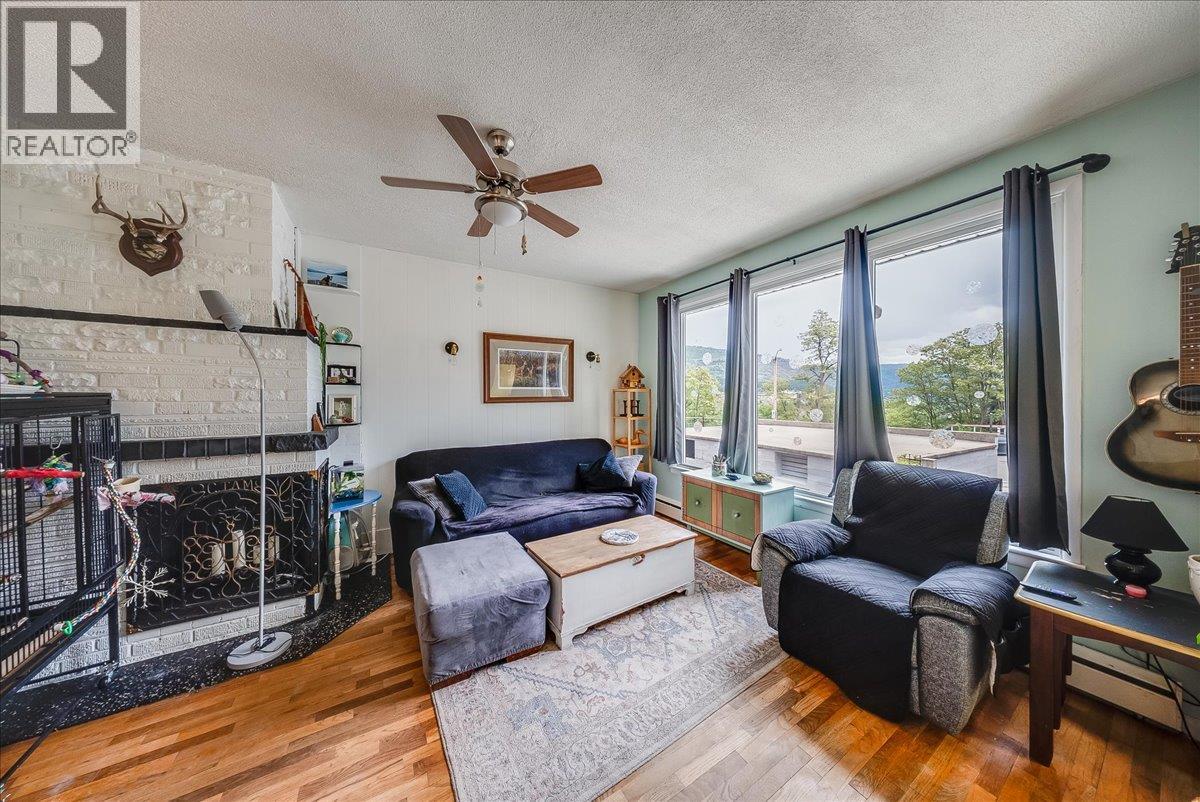 490 Austad Lane, Trail, British Columbia  V1R 3K6 - Photo 4 - 10387521