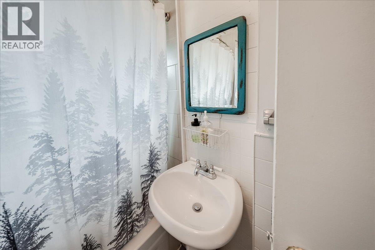 490 Austad Lane, Trail, British Columbia  V1R 3K6 - Photo 50 - 10387521