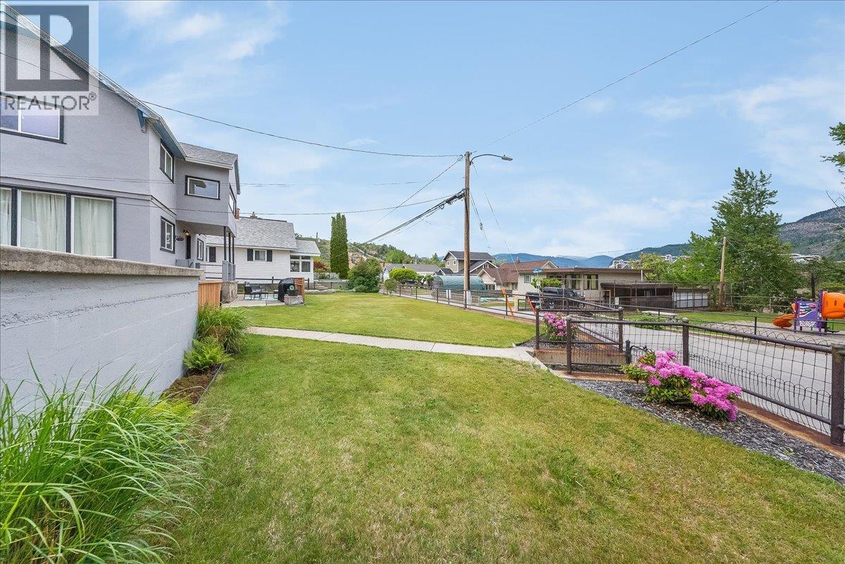 490 Austad Lane, Trail, British Columbia  V1R 3K6 - Photo 59 - 10387521