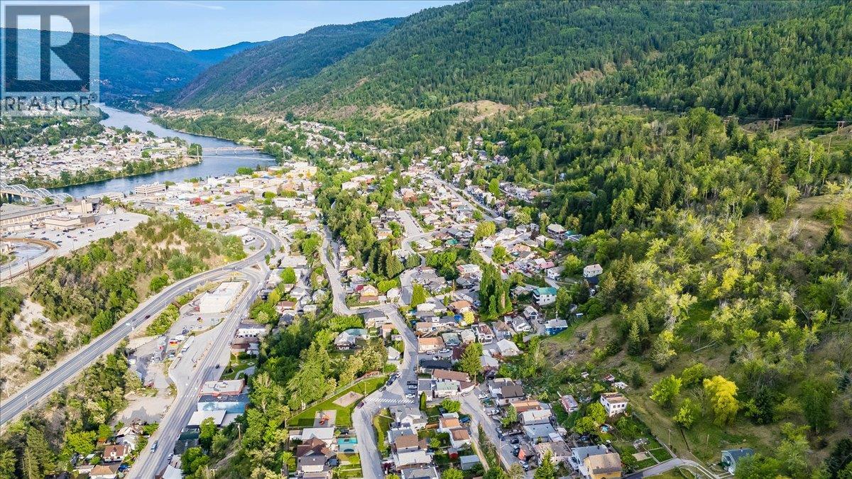 490 Austad Lane, Trail, British Columbia  V1R 3K6 - Photo 72 - 10387521