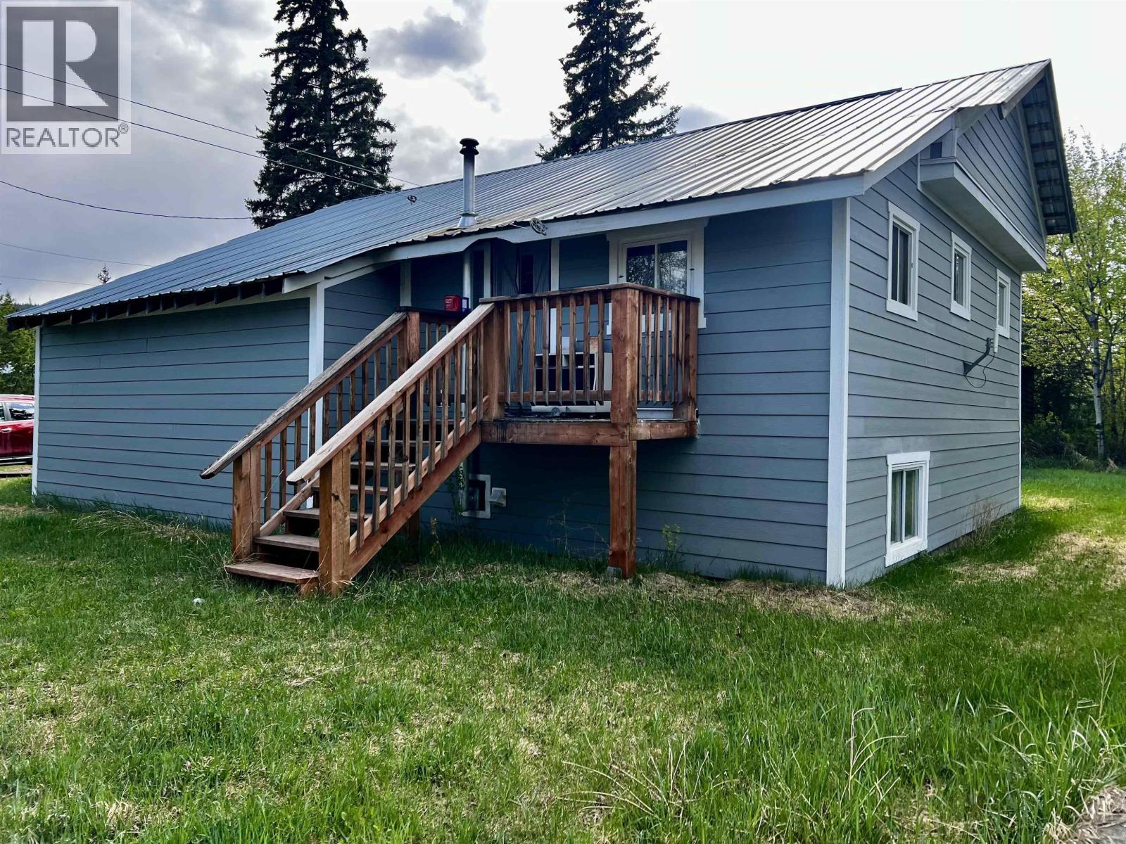 19982 W 16 Highway, Endako, British Columbia  V0J 1L0 - Photo 2 - R3124648