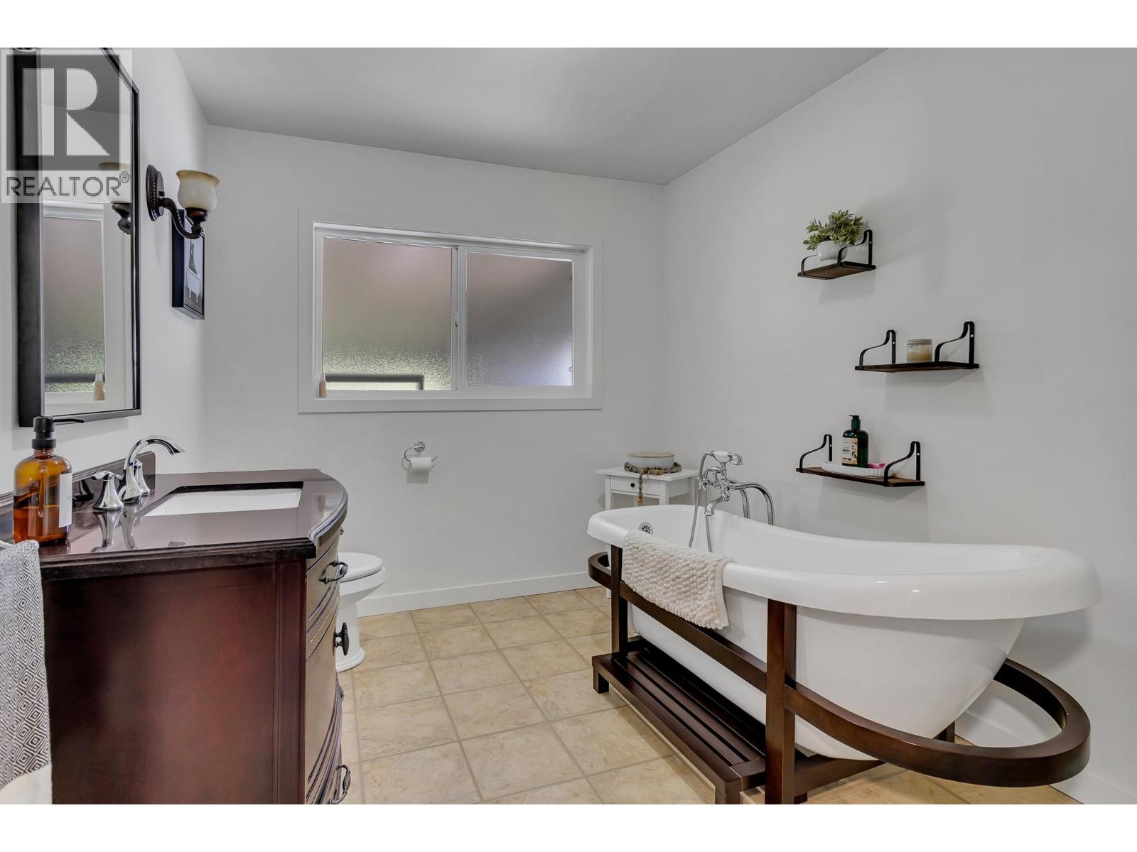 6020 Buckhorn Lake Road, Prince George, British Columbia  V2N 6B2 - Photo 16 - R3124651