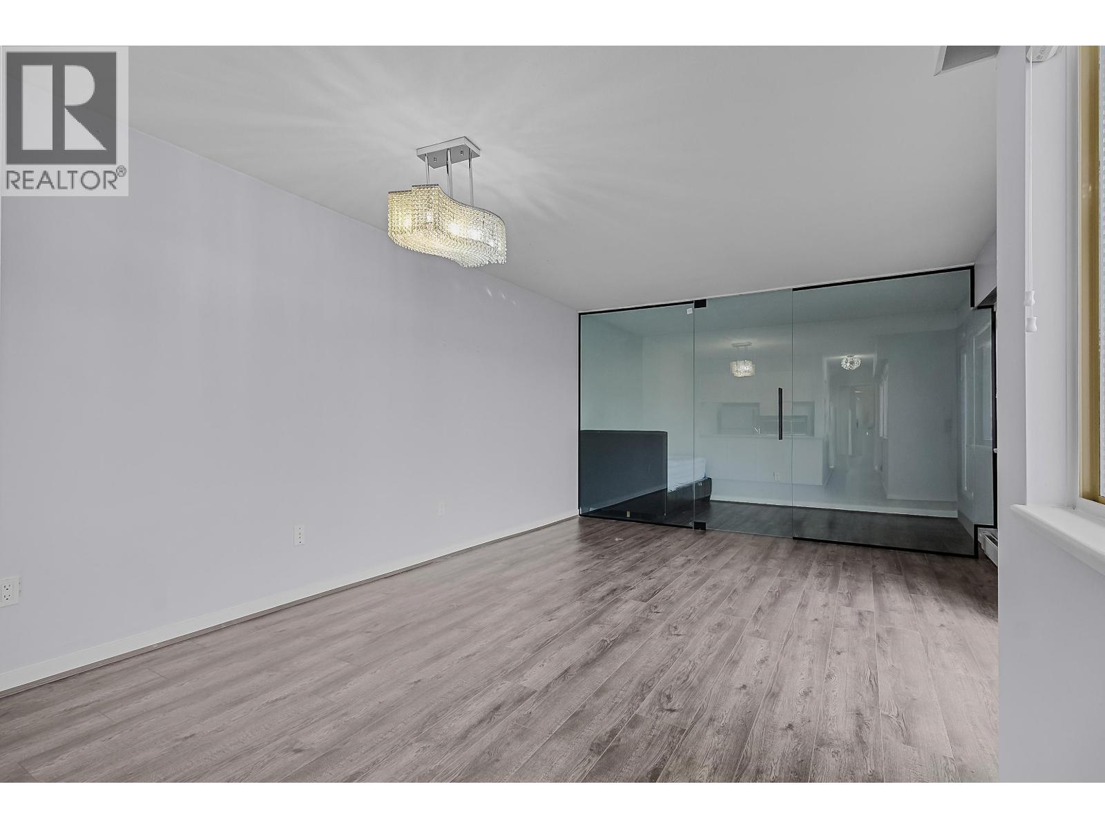 303 458 E 44th Avenue, Vancouver, British Columbia  V5W 1W3 - Photo 3 - R3124188